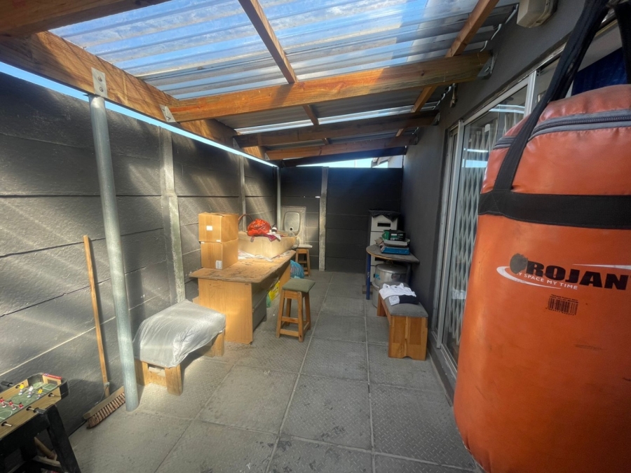 3 Bedroom Property for Sale in Beacon Valley Western Cape